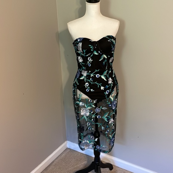 By The Way Lydia Embroidered Corset Dress in Blue Multi - Picture 3 of 5